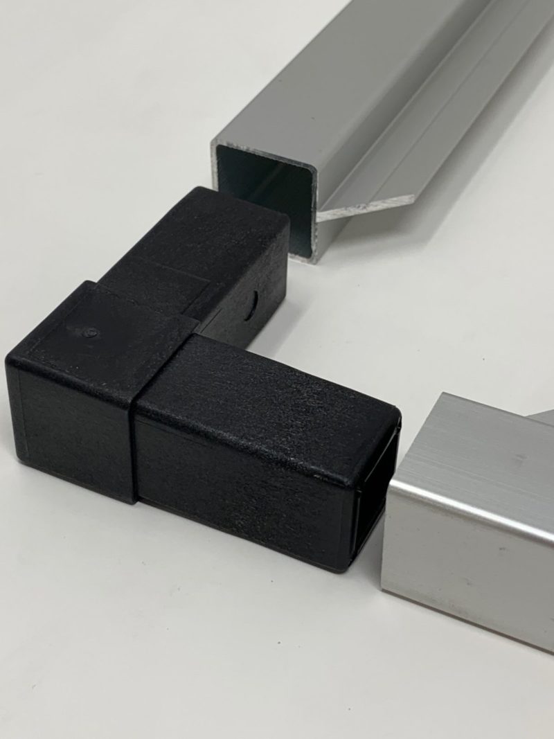 Injection molded fitting for square tube connector