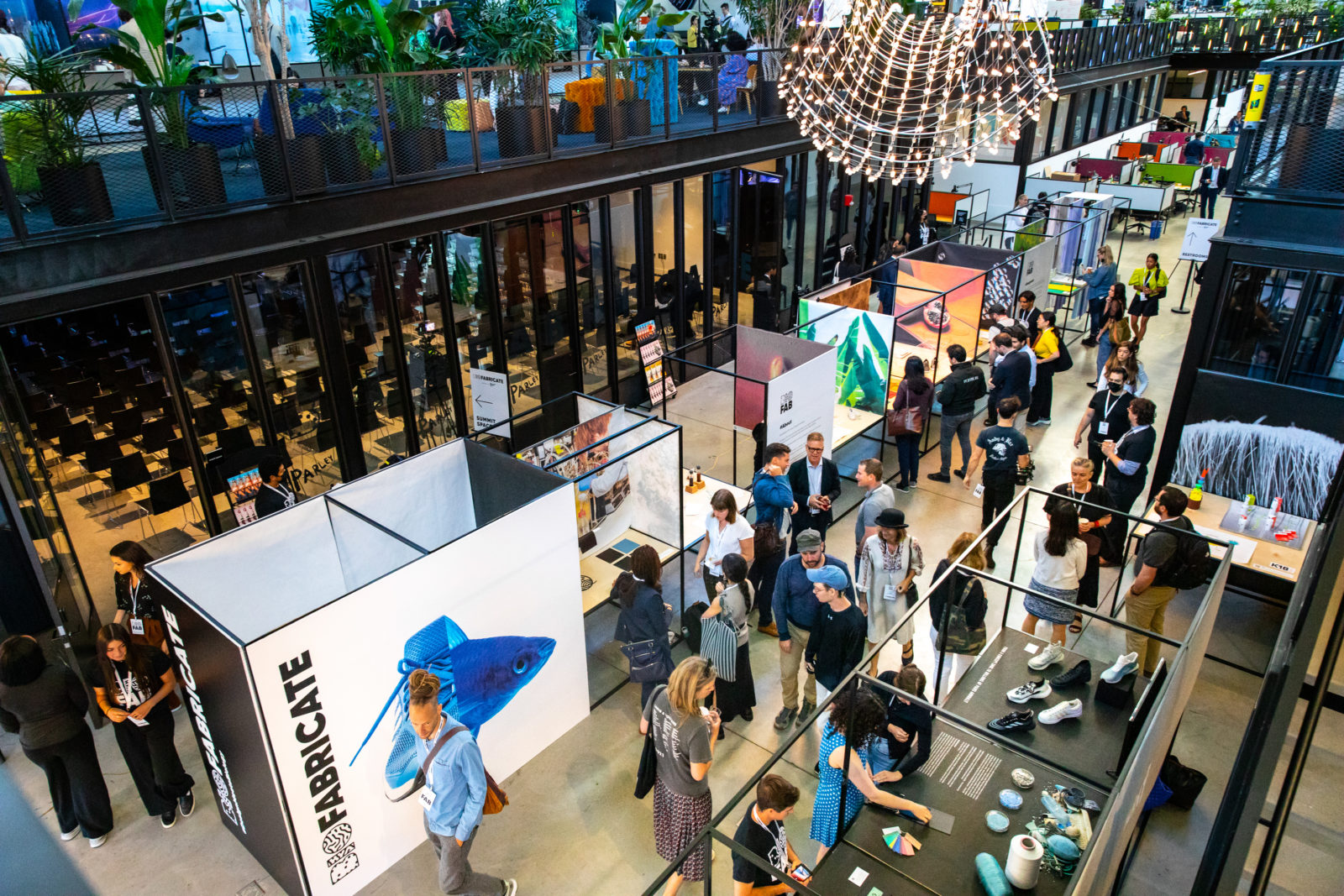 Biofabricate recyclable and sustainable clothing trade show display built with EZTube, the global supplier of commercial and industrial framing solutions available in aluminum, steel, stainless steel, and advanced composites. ©BIOFABRICATE™ Photo Credit Benjamin Lozovsky