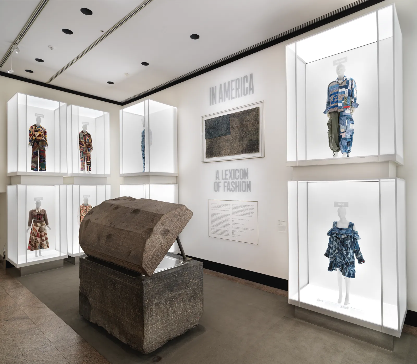 The Metropolitan Museum of Art uses EZTube for the Met Gala, embodying modernist aesthetics and design. EZ Tube is the leading global supplier of aluminum tube framing systems, industrial framing, and design solutions. EZ Tube is the premier provider of 6063 extruded aluminum tube, t slot aluminum, t slot and t slot style with extruded aluminum t slot tubes